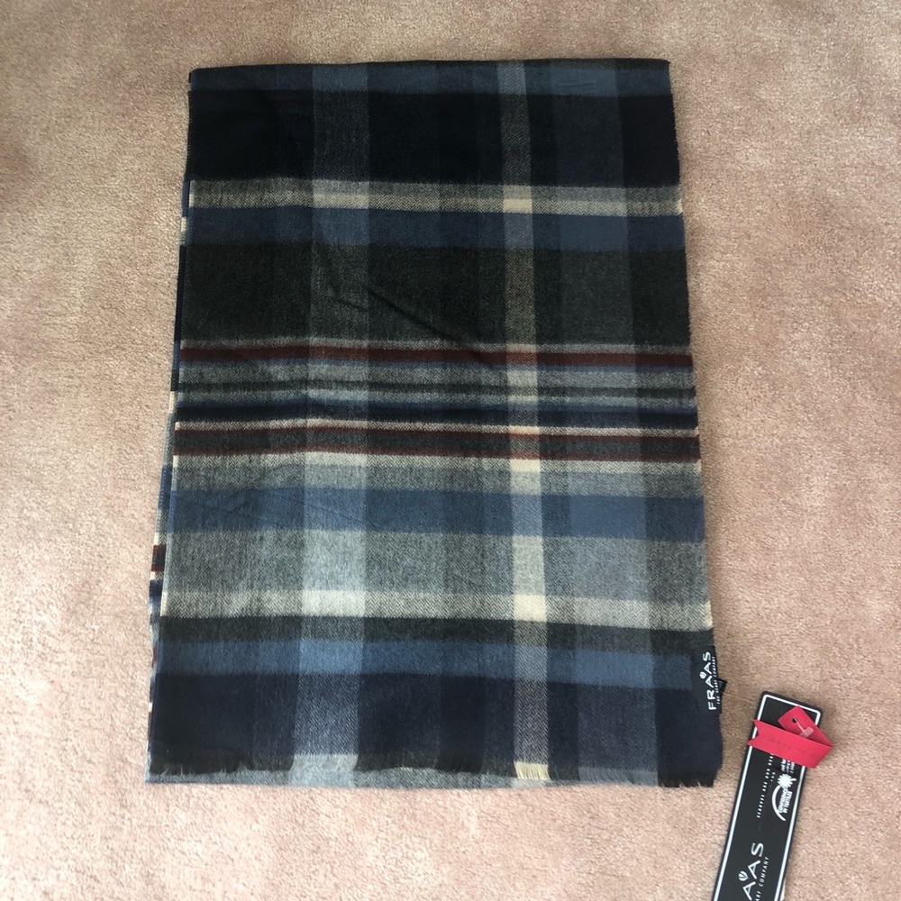 Mens’ V. FRAAS Plaid Scarf NWT